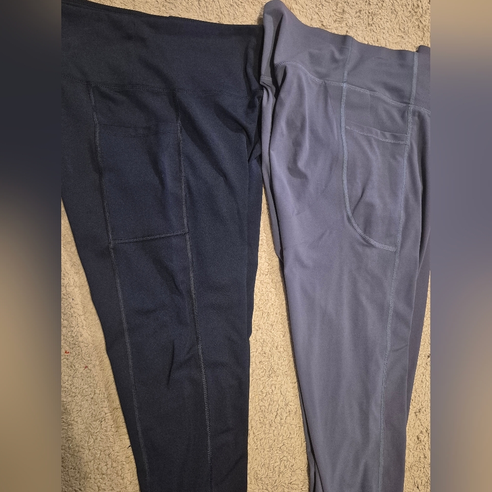 Women's Bundle of Athletic Cropped Highwaist Leggings L EUC - Picture 7 of 13